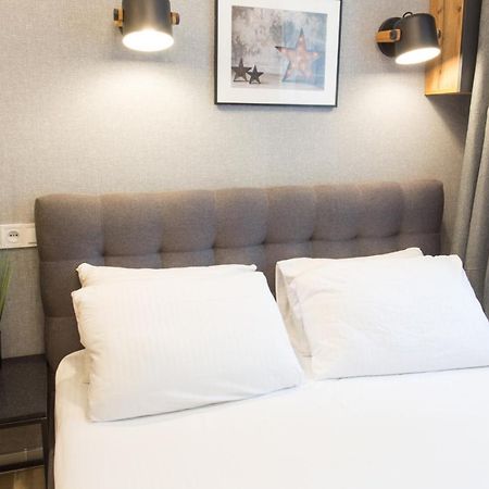 Well Located Studio - Yaroslavska Str. 21 Appartement Charkov Buitenkant foto