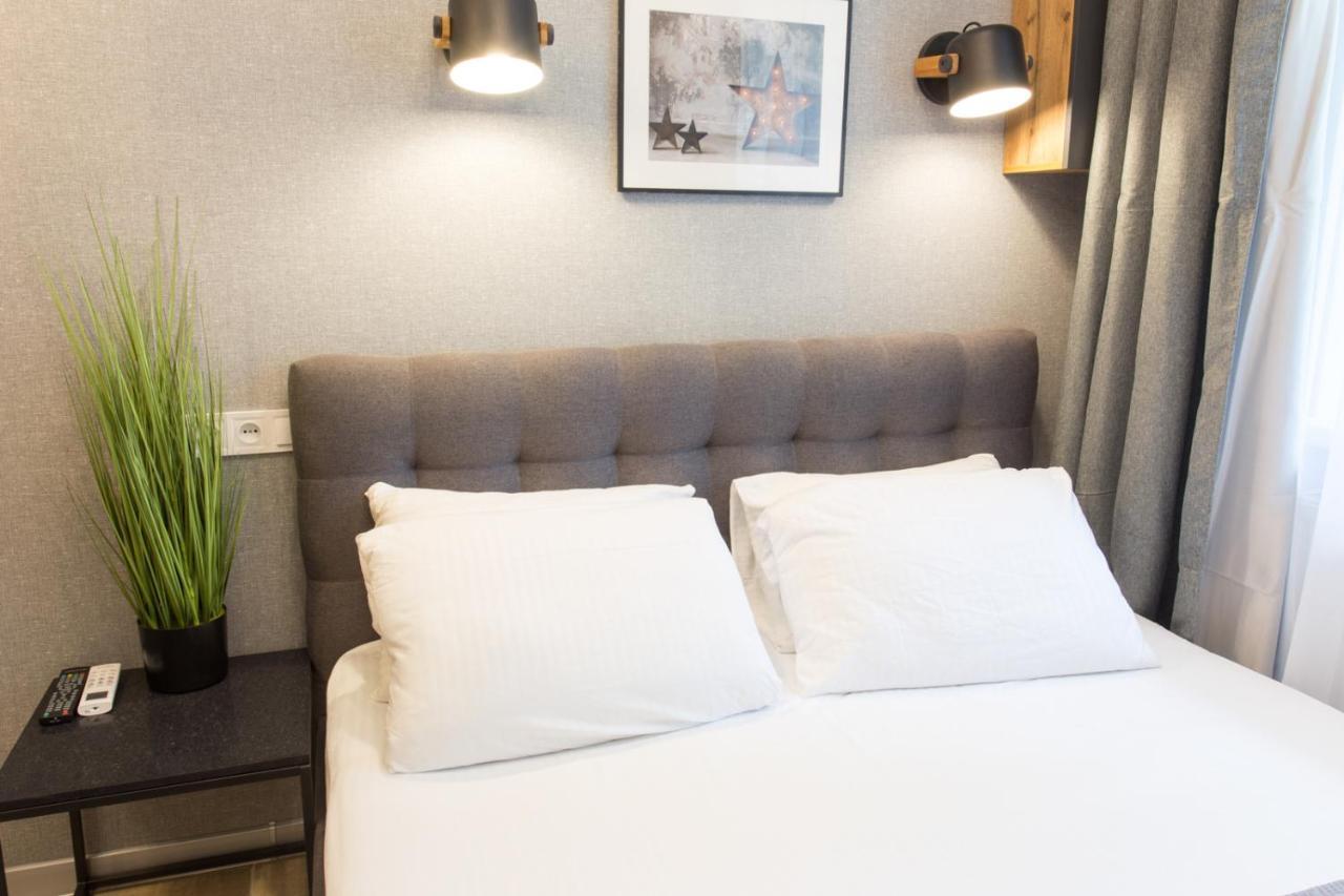 Well Located Studio - Yaroslavska Str. 21 Appartement Charkov Buitenkant foto