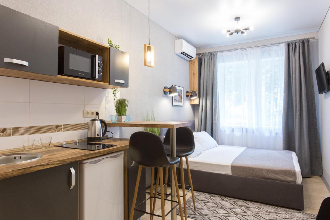 Well Located Studio - Yaroslavska Str. 21 Appartement Charkov Buitenkant foto