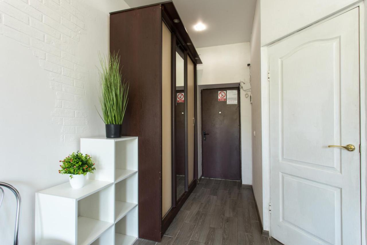 Well Located Studio - Yaroslavska Str. 21 Appartement Charkov Buitenkant foto