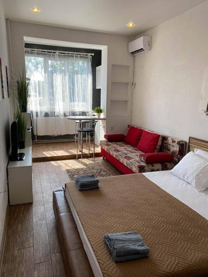 Well Located Studio - Yaroslavska Str. 21 Appartement Charkov Buitenkant foto