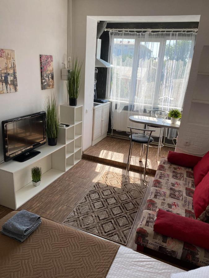 Well Located Studio - Yaroslavska Str. 21 Appartement Charkov Buitenkant foto