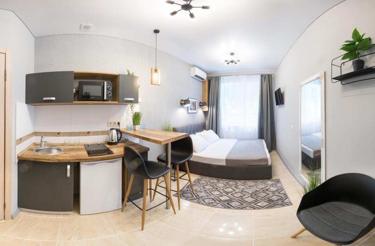 Well Located Studio - Yaroslavska Str. 21 Appartement Charkov Buitenkant foto