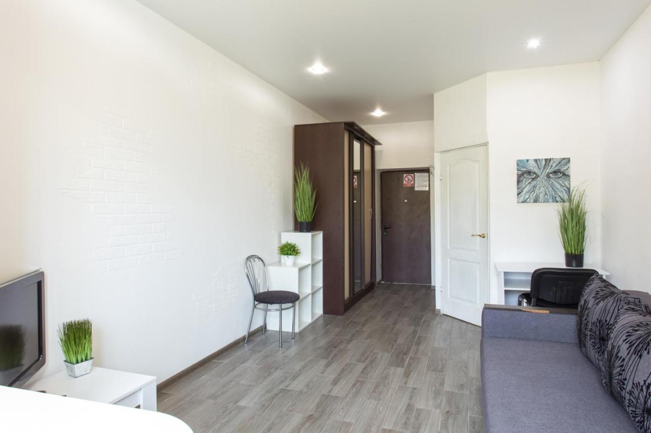 Well Located Studio - Yaroslavska Str. 21 Appartement Charkov Buitenkant foto