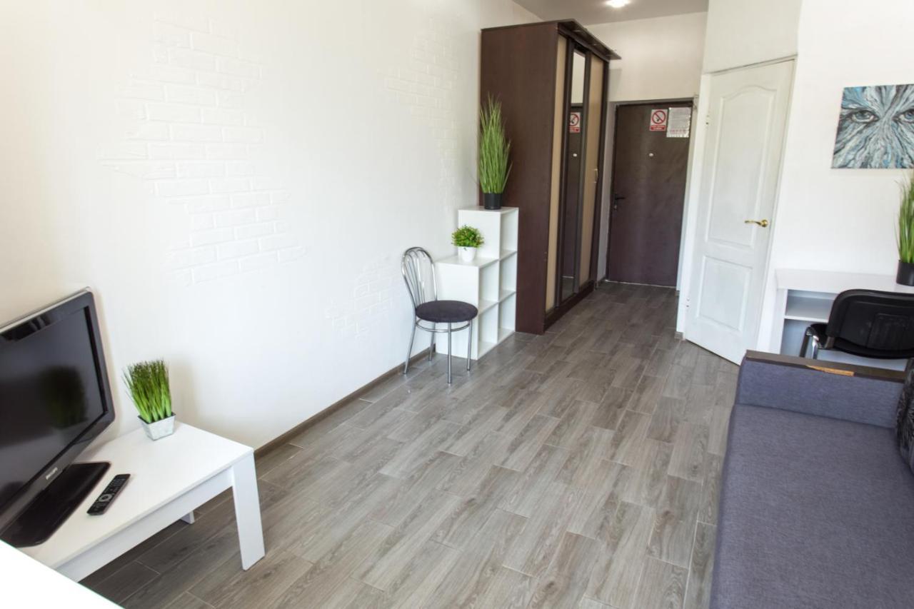 Well Located Studio - Yaroslavska Str. 21 Appartement Charkov Buitenkant foto