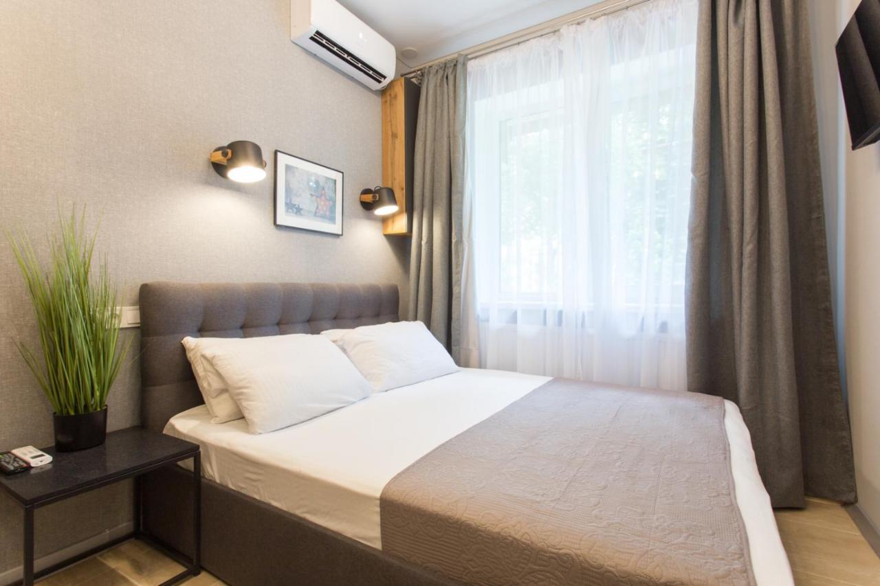 Well Located Studio - Yaroslavska Str. 21 Appartement Charkov Buitenkant foto