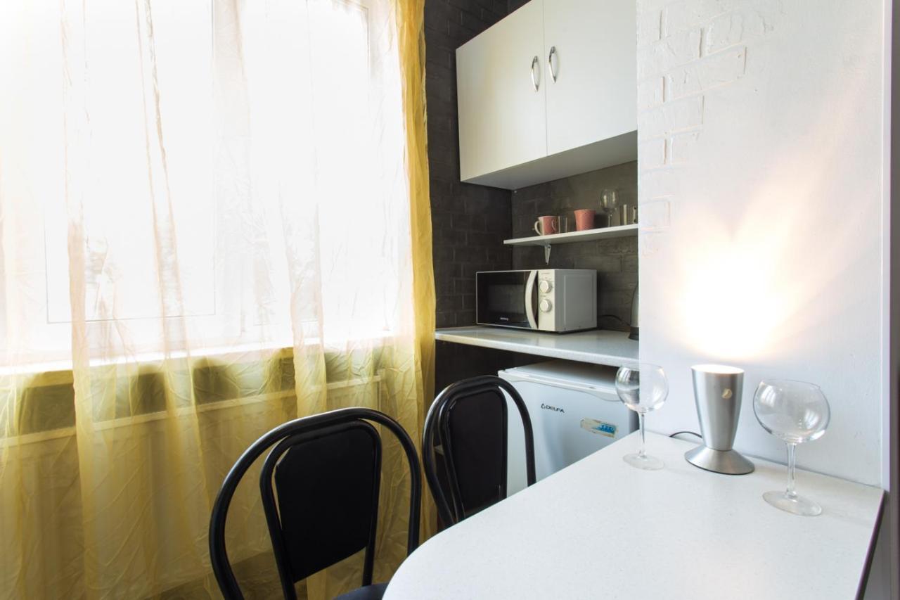 Well Located Studio - Yaroslavska Str. 21 Appartement Charkov Buitenkant foto